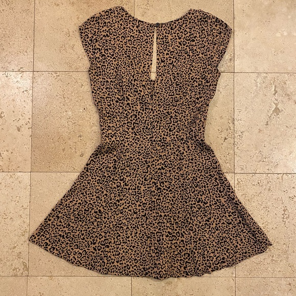 Reformation Cheri dress / leopard / size 2 - Picture 4 of 5